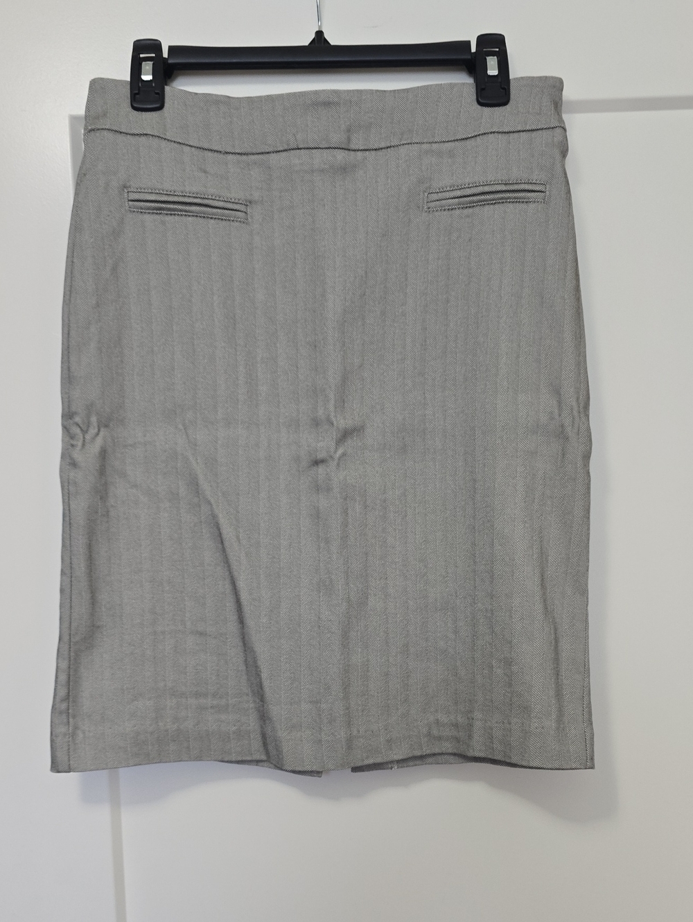 Margaret M Gray Herringbone Pull-On Slim Pencil Skirt – L